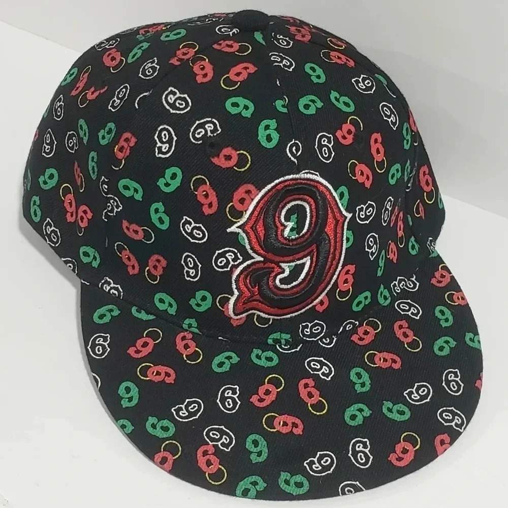 Georgtown  Collection,Elite Sport Mens Original 56 cm Size S Multi-colored Hat.